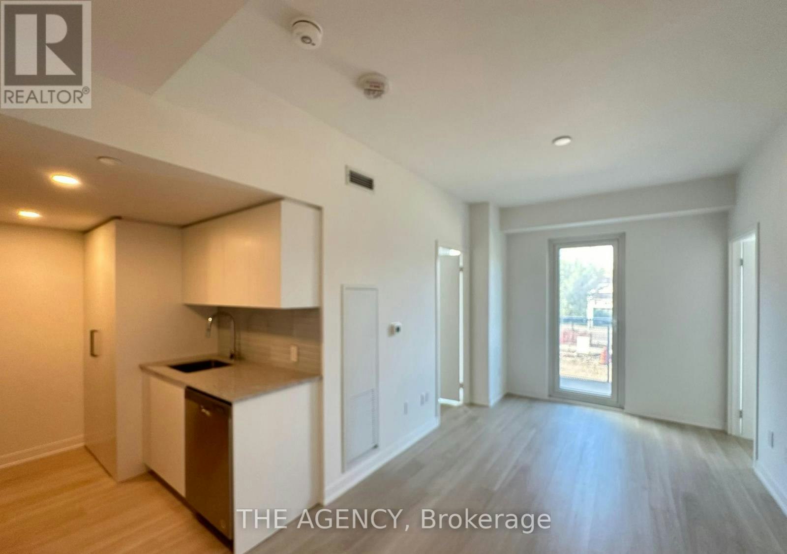 212-500 Wilson Avenue, Toronto, ON, M3H 0E5 - 3