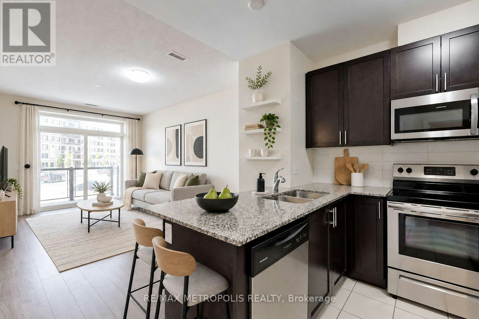 228-7325 Markham Road, Markham, ON, L3S 0C9 3