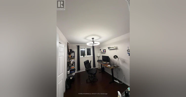 25 Four Leaf Drive, Toronto, ON, M9V 1M7 - 7