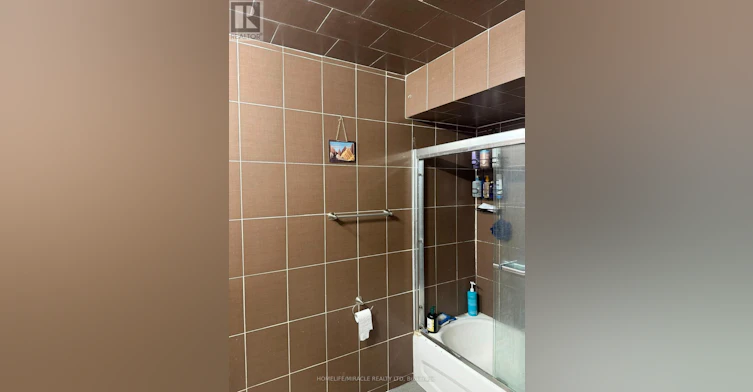 25 Four Leaf Drive, Toronto, ON, M9V 1M7 - 12