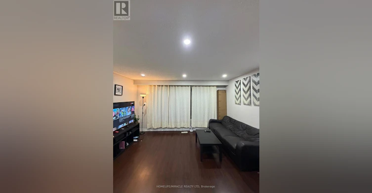 25 Four Leaf Drive, Toronto, ON, M9V 1M7 - 2