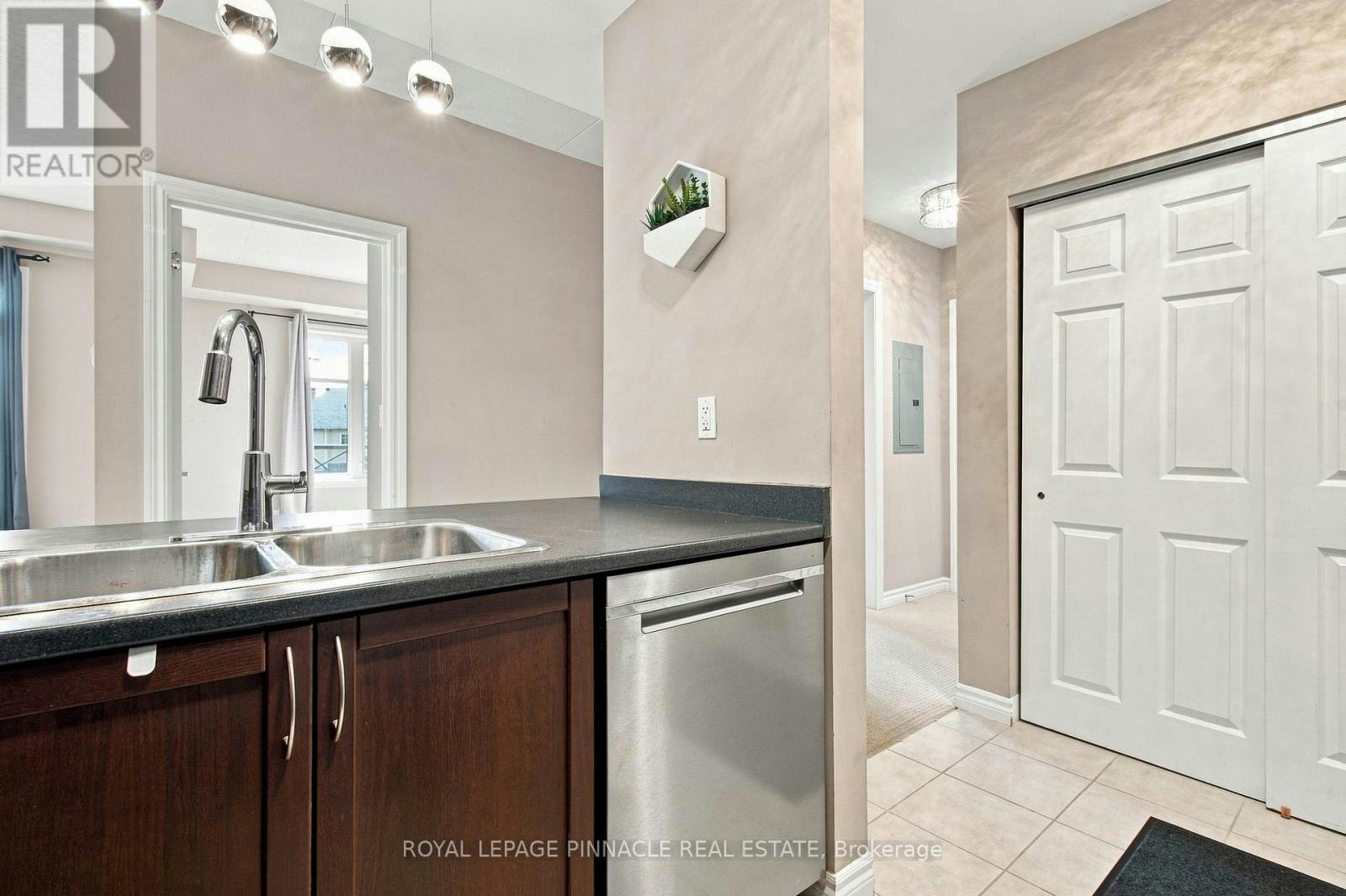 201-2 Colonial Drive, Guelph, ON, N1L 0K8 - 10
