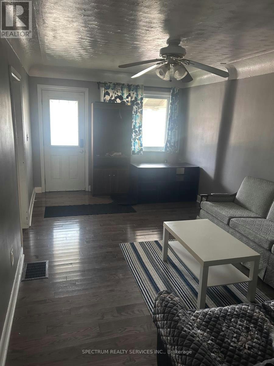 37 Hope Avenue, Hamilton, ON, L8H 2E1 - 11