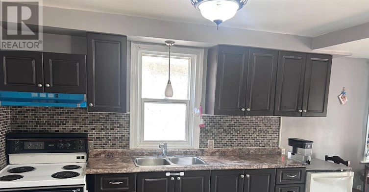 37 Hope Avenue, Hamilton, ON, L8H 2E1 - 3