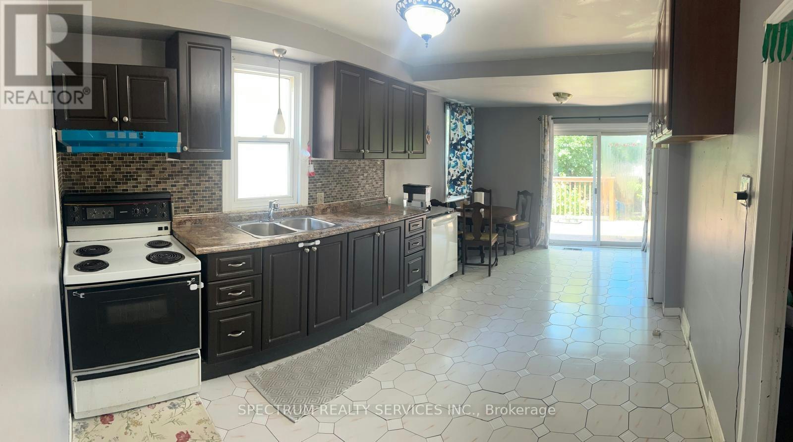 37 Hope Avenue, Hamilton, ON, L8H 2E1 - 4