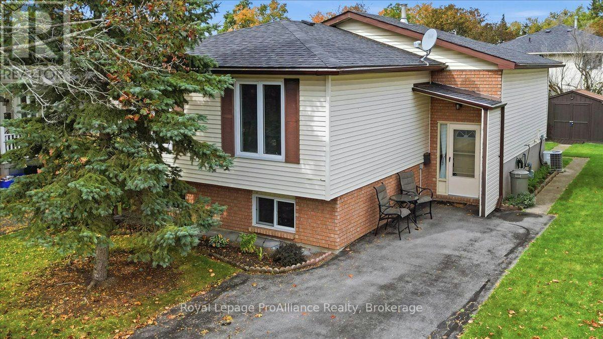 4 Bogart Crescent, Belleville, ON, K8P 5E8
