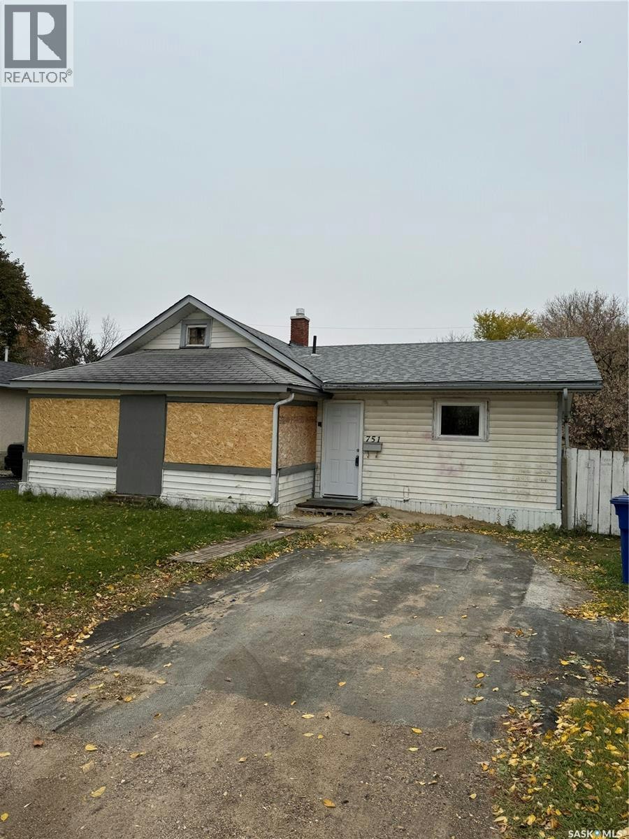 751 17th Street W, Prince Albert, SK, S6V 3Y2