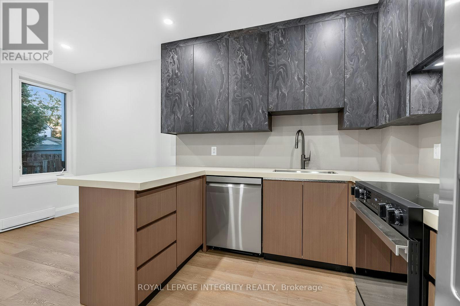 B-775 Kingfisher Crescent, Ottawa, ON, K1E 2L5 - 14