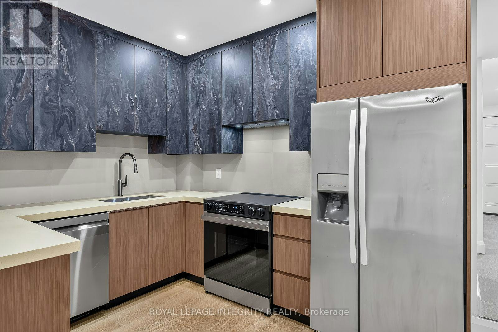 B-775 Kingfisher Crescent, Ottawa, ON, K1E 2L5 - 15