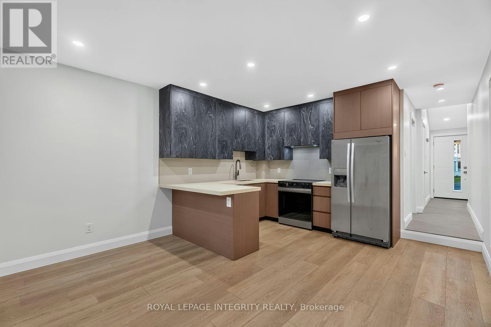 B-775 Kingfisher Crescent, Ottawa, ON, K1E 2L5 - 11
