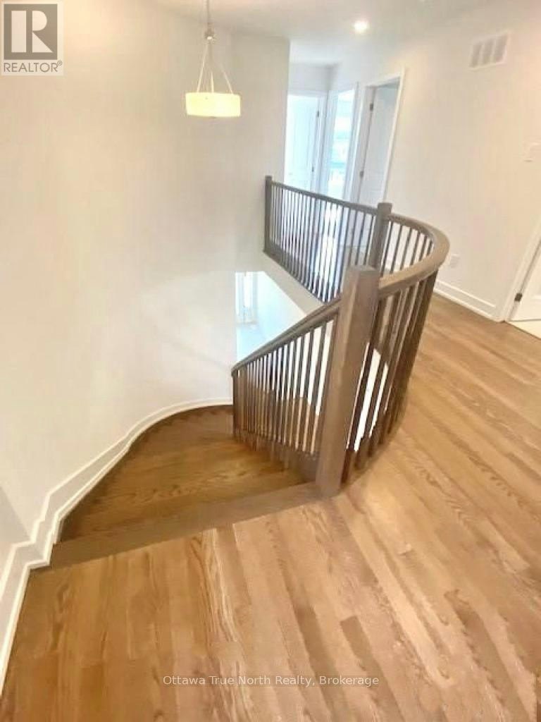 934 Embankment Street, Ottawa, ON, K2S 2P6 - 14