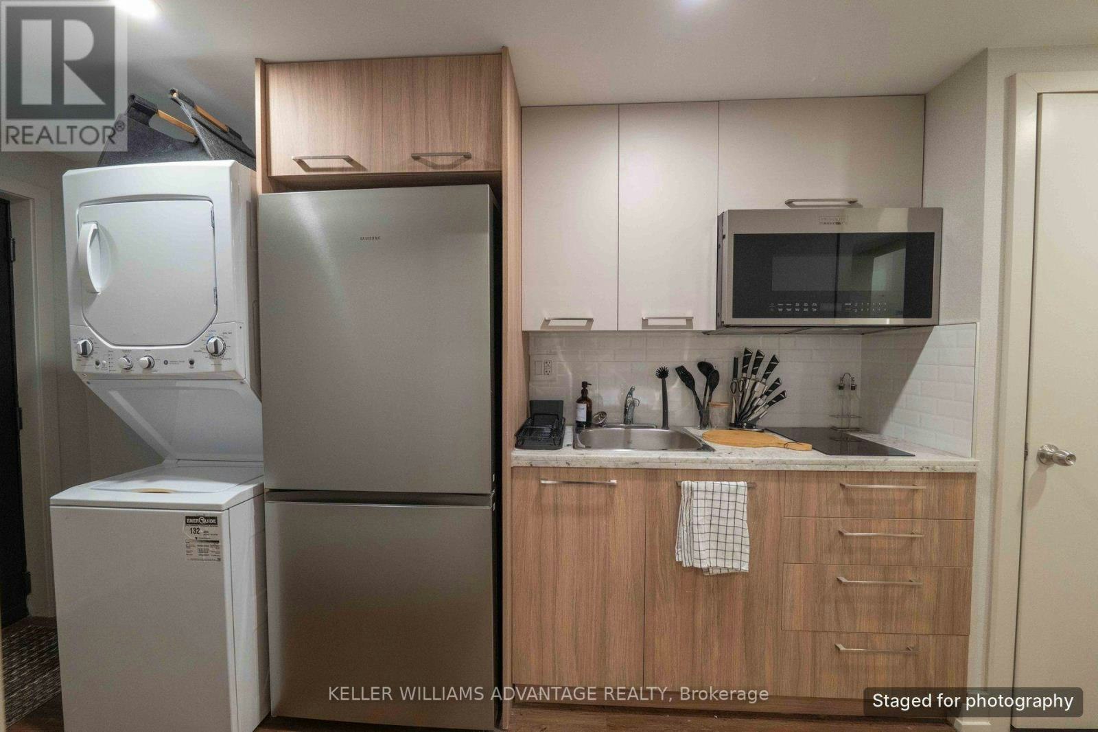 B-23 Ross Street, Toronto, ON, M5T 1Z8 - 5