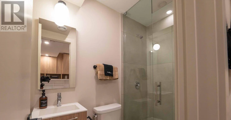 B-23 Ross Street, Toronto, ON, M5T 1Z8 - 11