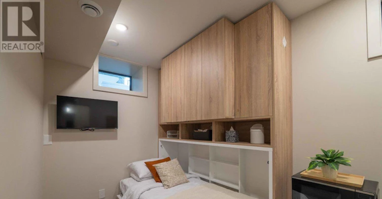B-23 Ross Street, Toronto, ON, M5T 1Z8 - 7