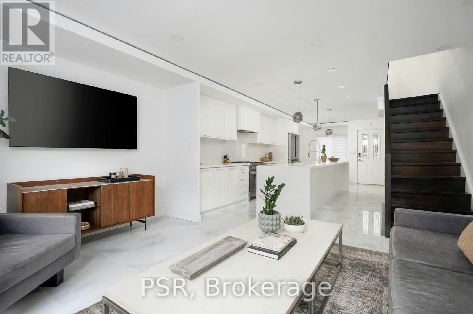 83-28 Livingston Road, Toronto, ON, M1E 4S5