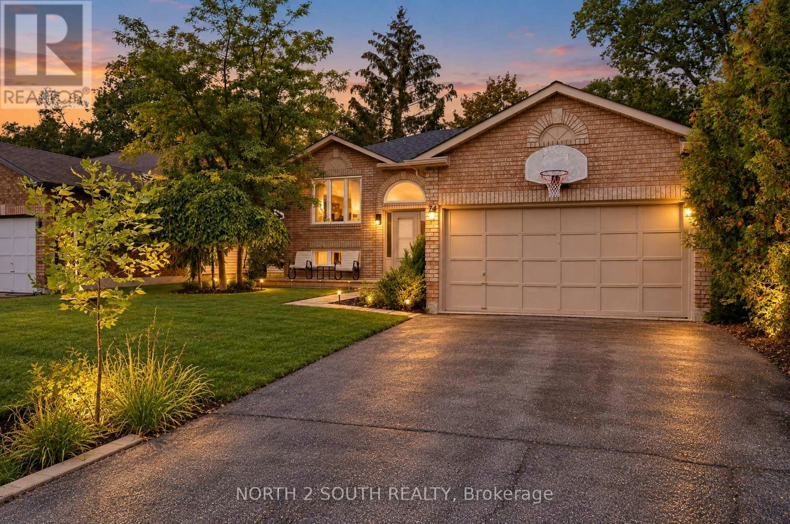 74 Leo Boulevard, Wasaga Beach, ON, L9Z 1C5