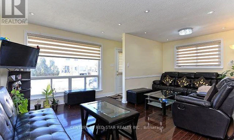 65 Newstead Crescent