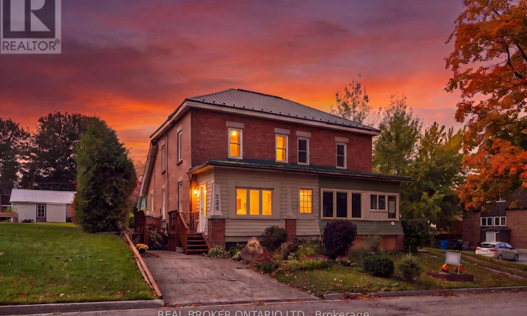 324 Daly Street