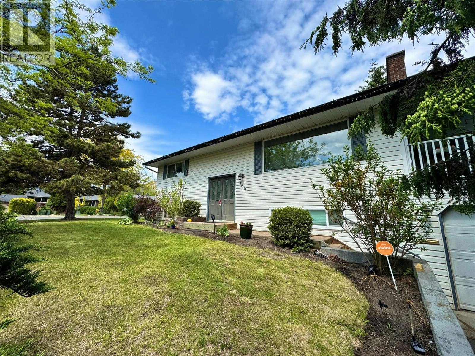 964 Tronson Drive, Kelowna, BC, V1Y 4E1