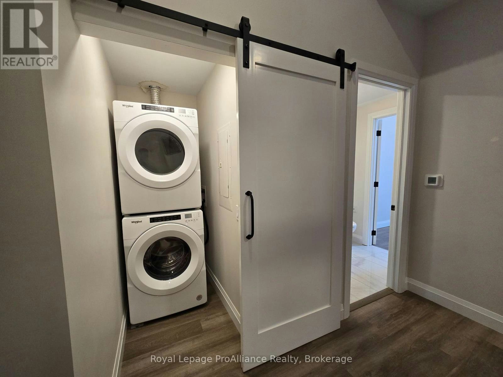 1-261 Front Street, Belleville, ON, K8N 2Z6 - 14
