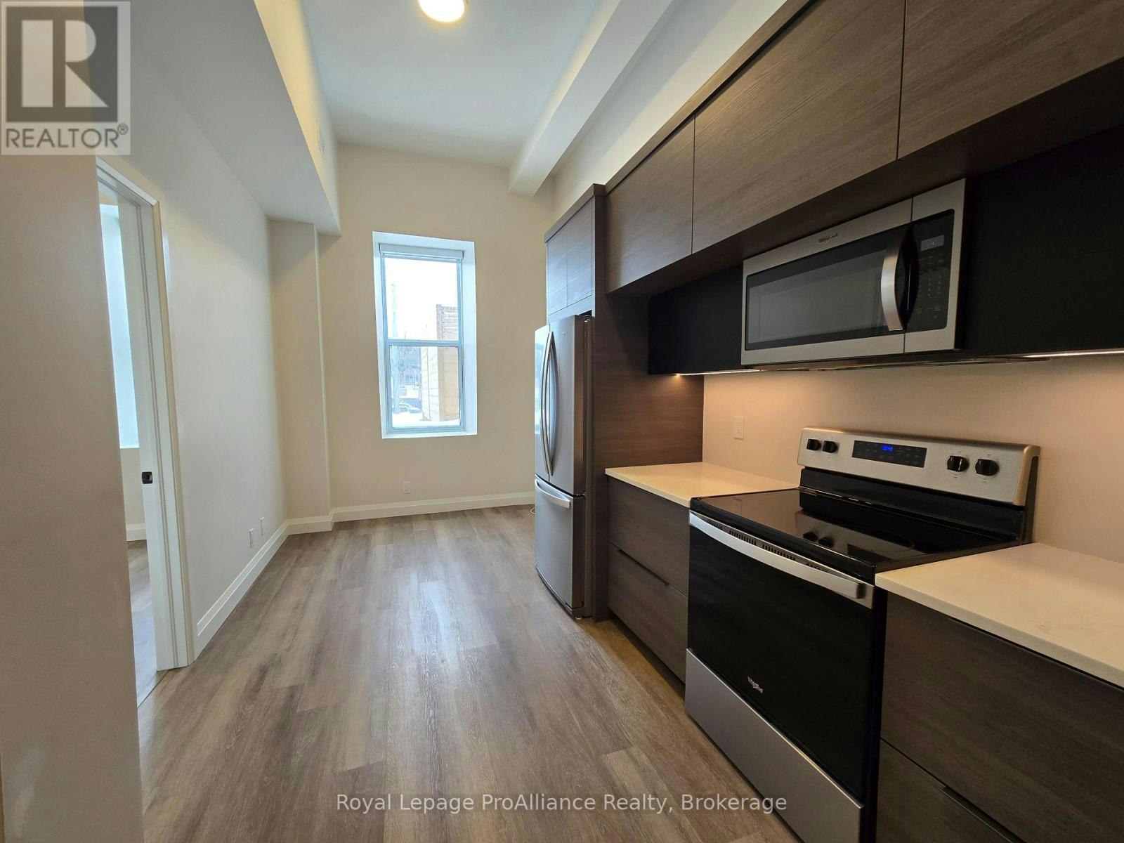 1-261 Front Street, Belleville, ON, K8N 2Z6 - 5
