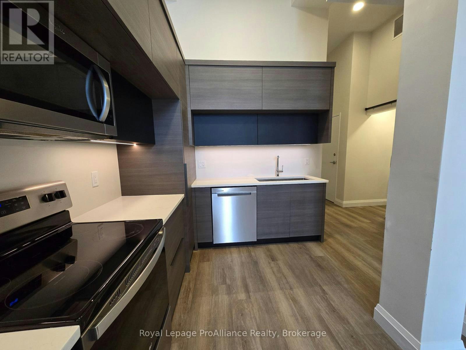 1-261 Front Street, Belleville, ON, K8N 2Z6 - 6
