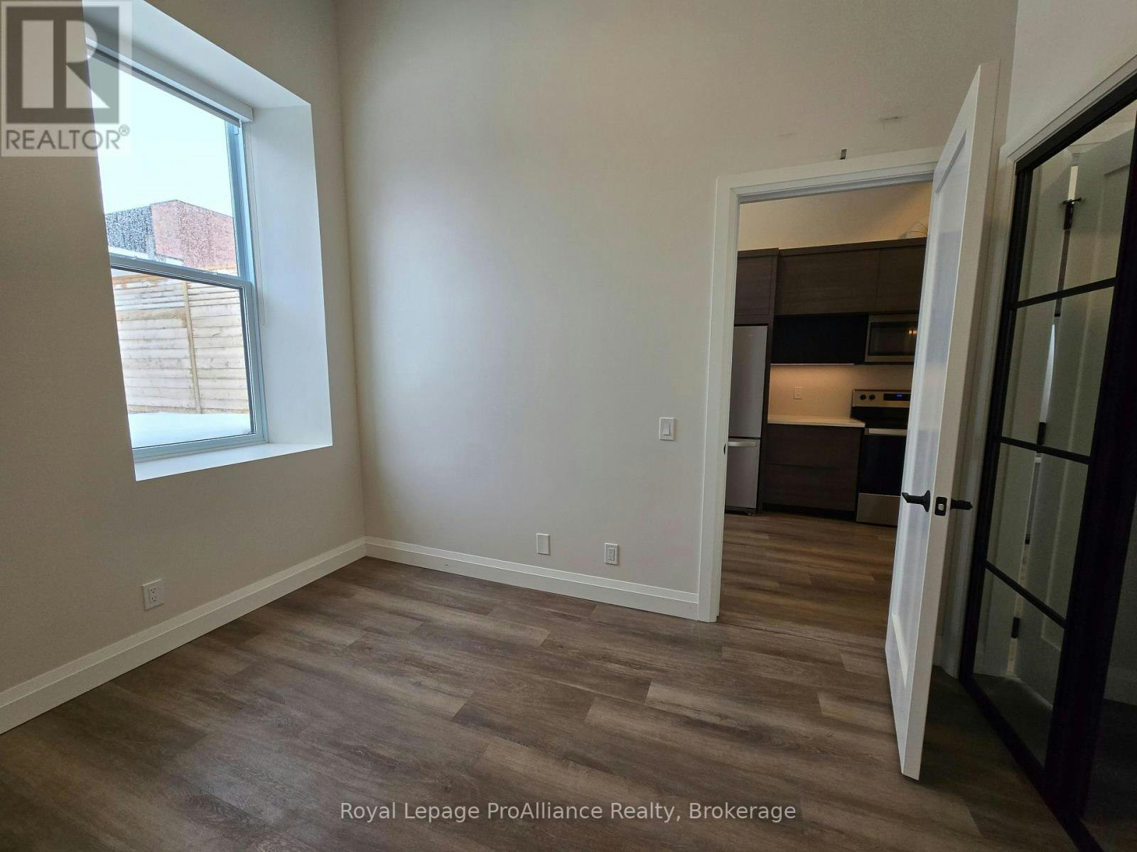 1-261 Front Street, Belleville, ON, K8N 2Z6 - 10