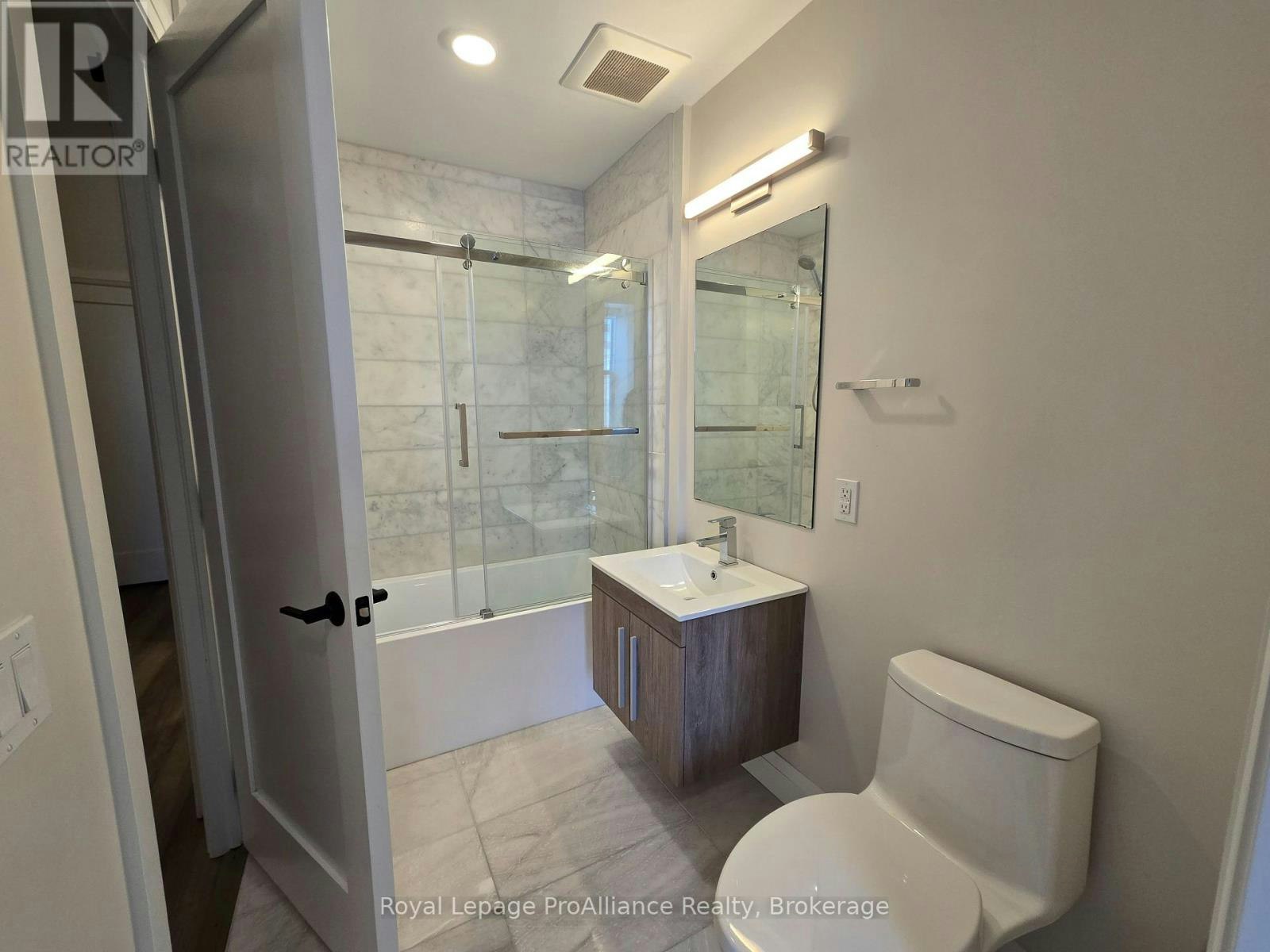 1-261 Front Street, Belleville, ON, K8N 2Z6 - 12