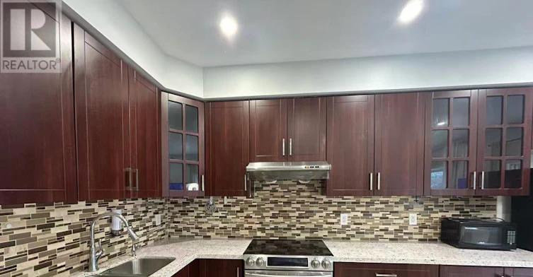 101 Madison Heights Boulevard, Markham, ON, L6C 2E3 - 9