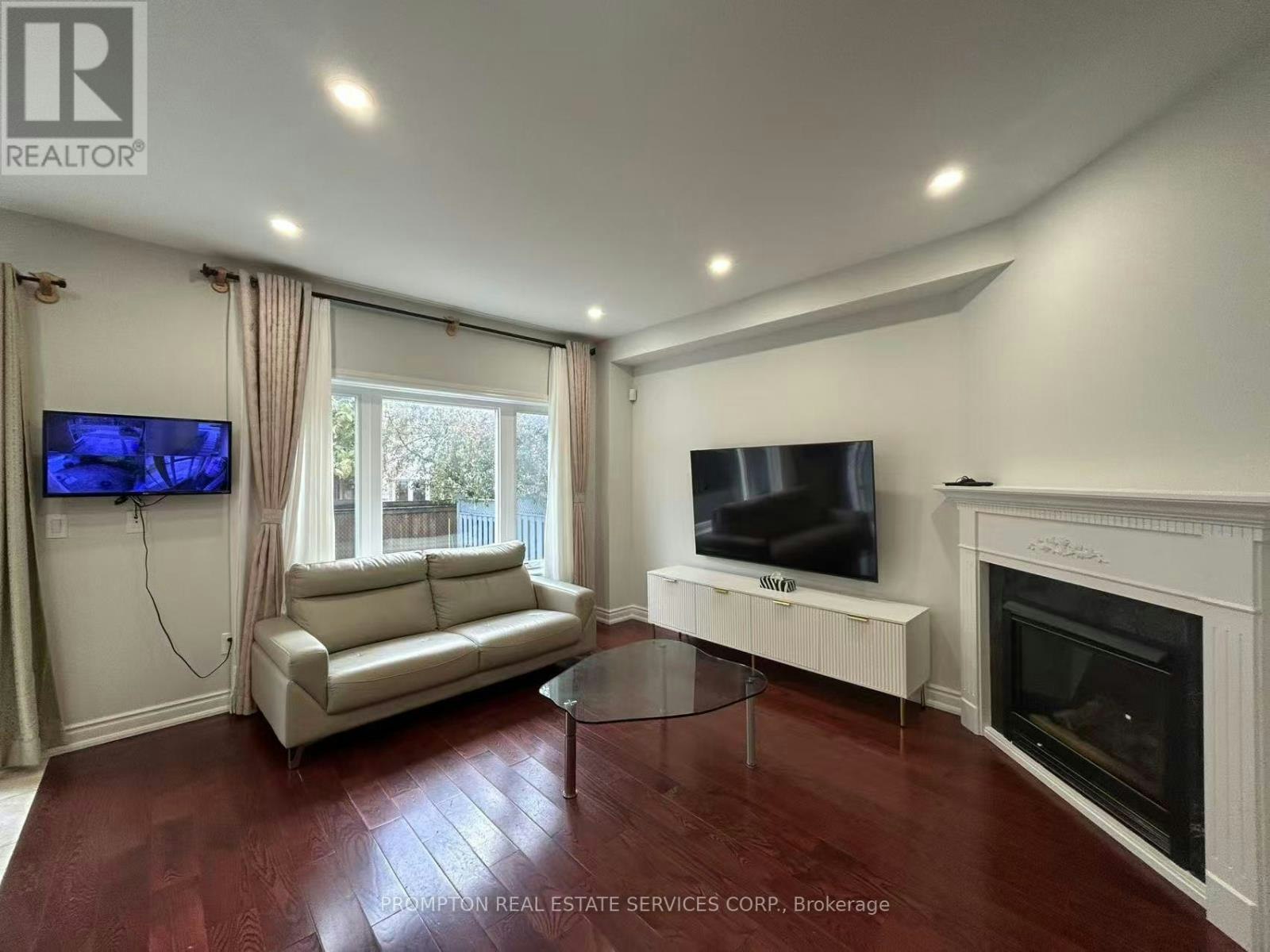 101 Madison Heights Boulevard, Markham, ON, L6C 2E3 - 7