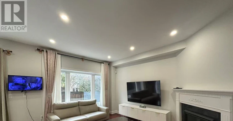 101 Madison Heights Boulevard, Markham, ON, L6C 2E3 - 7