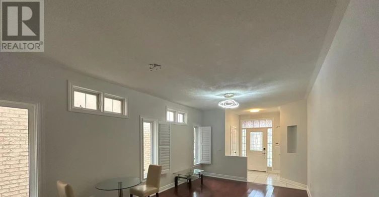 101 Madison Heights Boulevard, Markham, ON, L6C 2E3 - 6