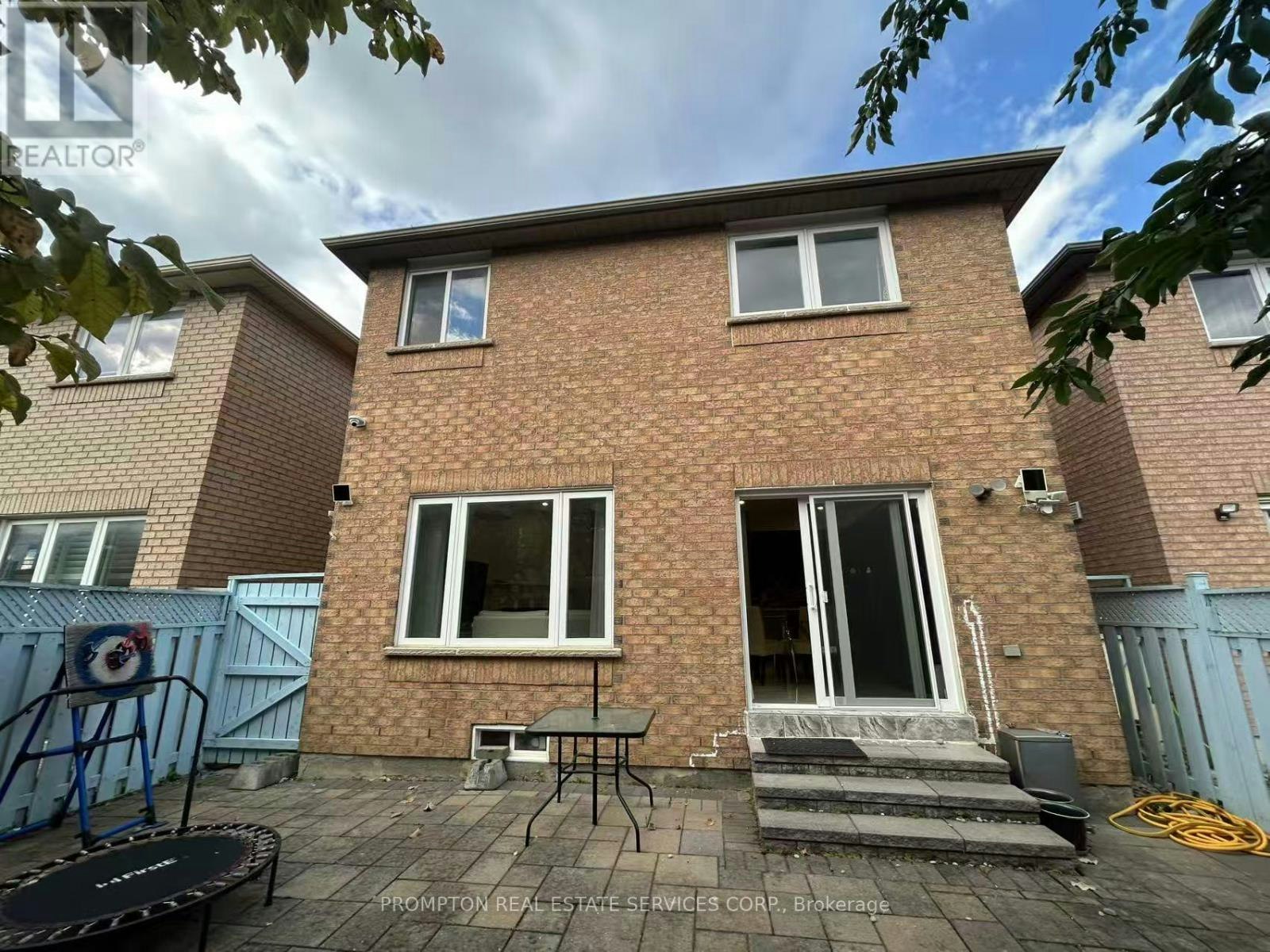 101 Madison Heights Boulevard, Markham, ON, L6C 2E3 - 24