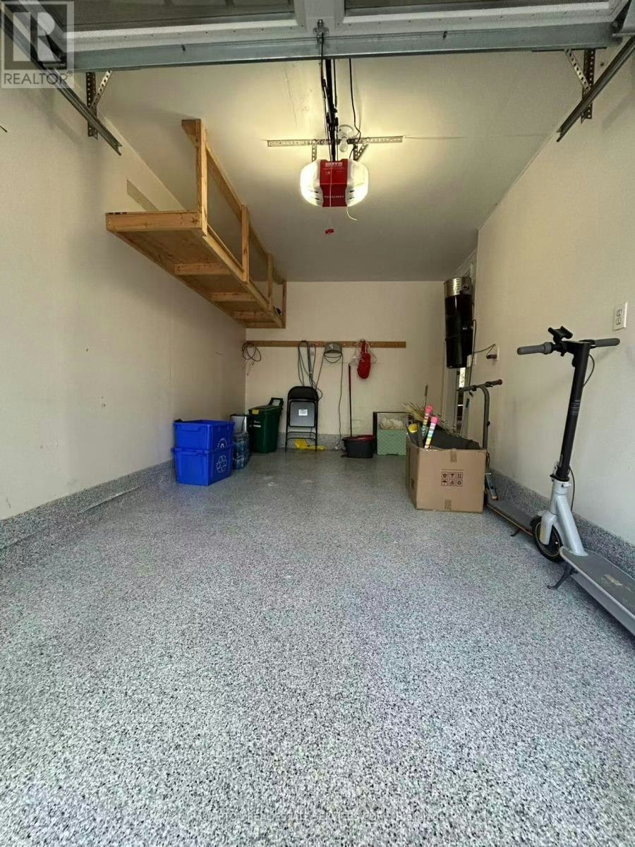 101 Madison Heights Boulevard, Markham, ON, L6C 2E3 - 31