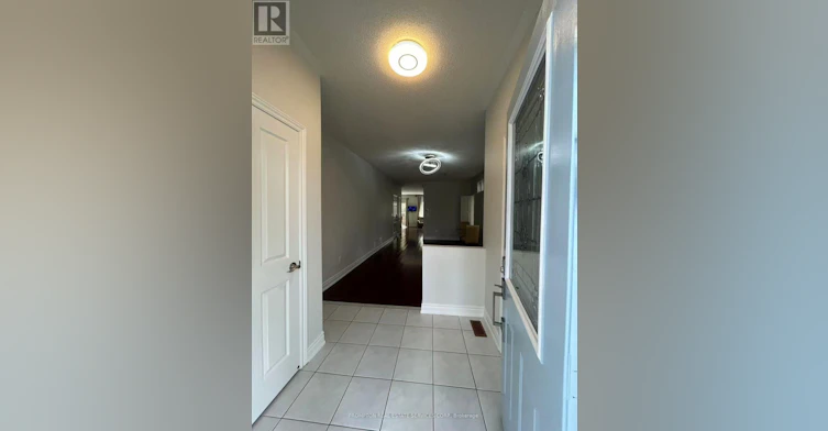101 Madison Heights Boulevard, Markham, ON, L6C 2E3 - 4