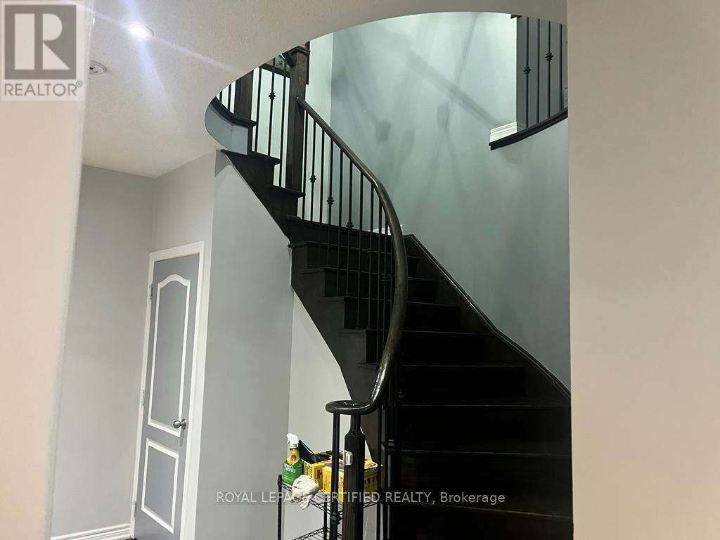 7 Richmead Road, Brampton, ON, L6X 5G9 - 6