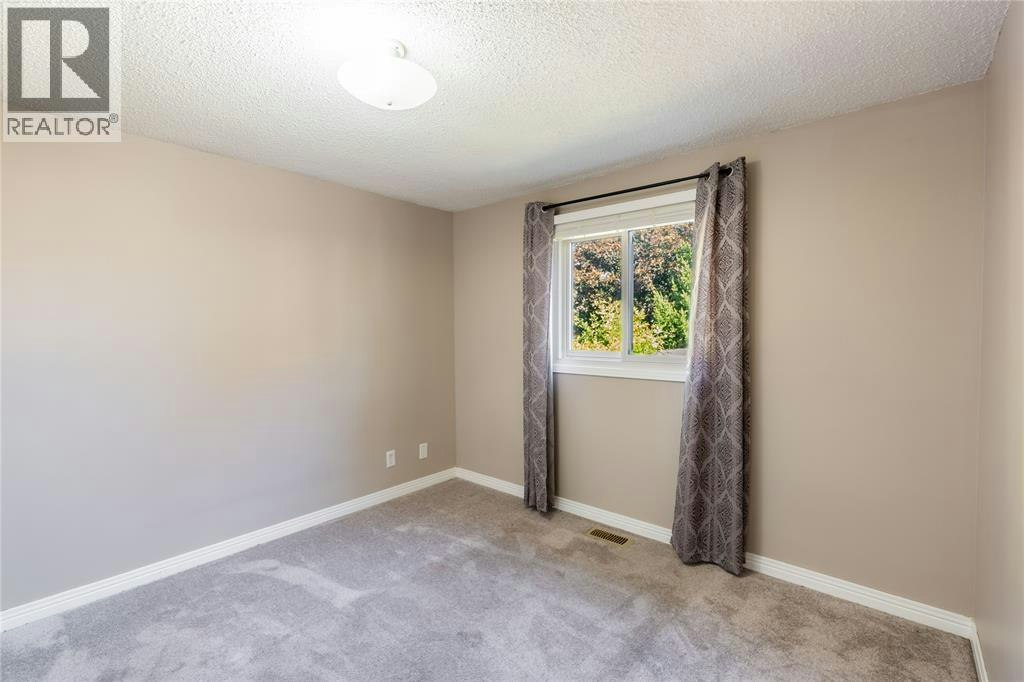 1279 Thistledown Avenue, Sarnia, ON, N7S 5A8 - 13