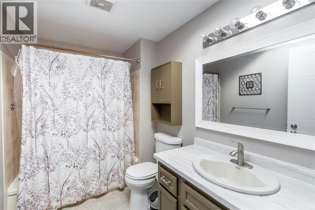 1279 Thistledown Avenue, Sarnia, ON, N7S 5A8 - 12