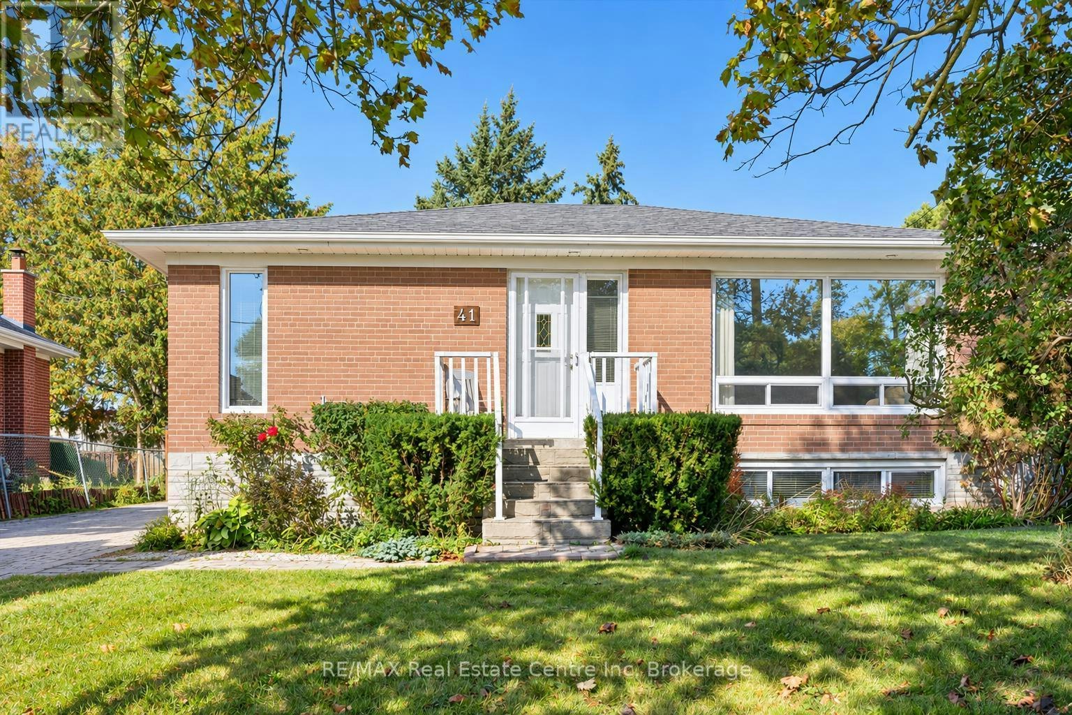 41 Prince Charles Street, Halton Hills, ON, L7G 3T9