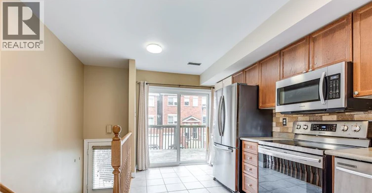 51-1751 Lampman Avenue, Burlington, ON, L7L 6W3 - 4