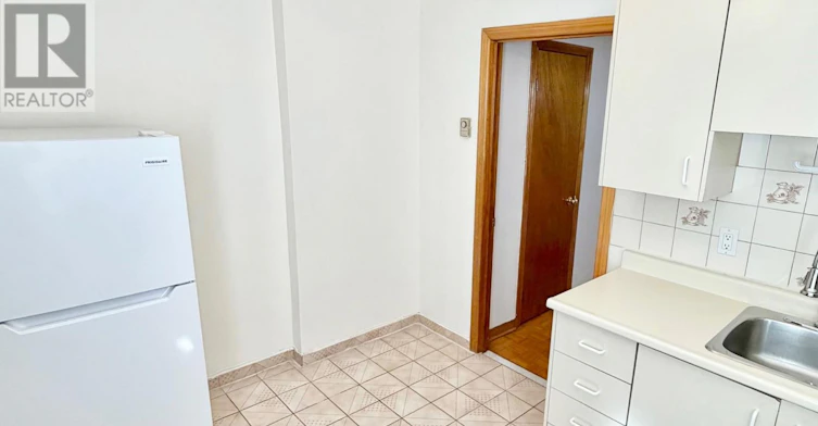2ND FLR-455 B Danforth Avenue, Toronto, ON, M4K 1P1 - 2