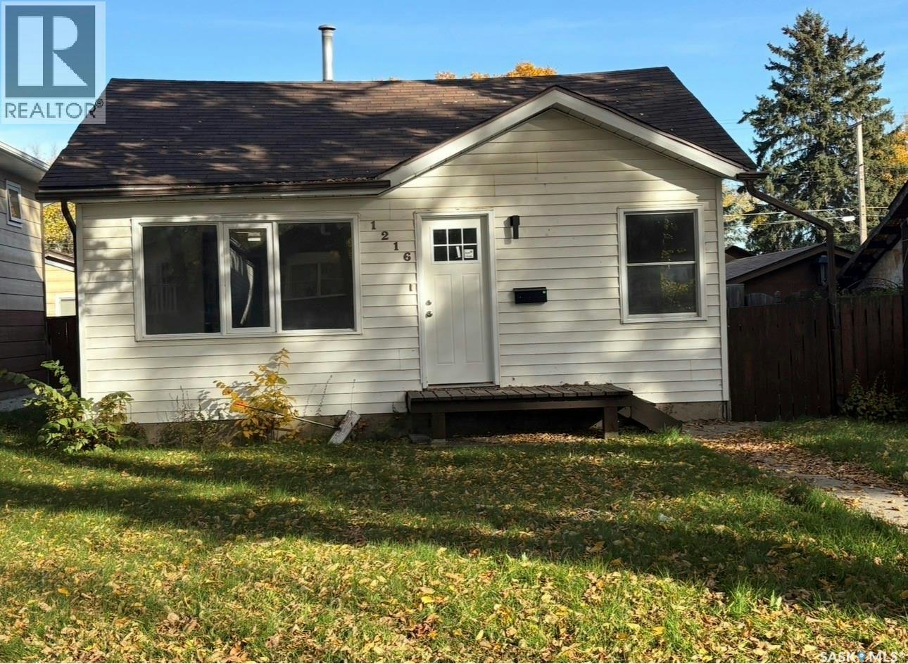 1216 K Avenue S, Saskatoon, SK, S7M 2G7