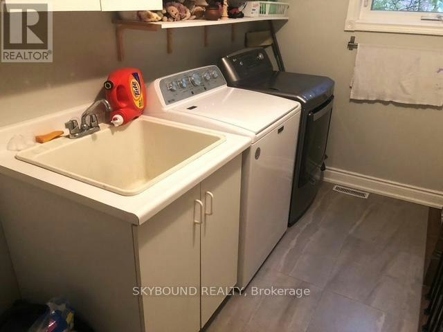 BASEMENT APARTMENT-4833 Wild Rose Street, Mississauga, ON, L5M 5M8 - 11