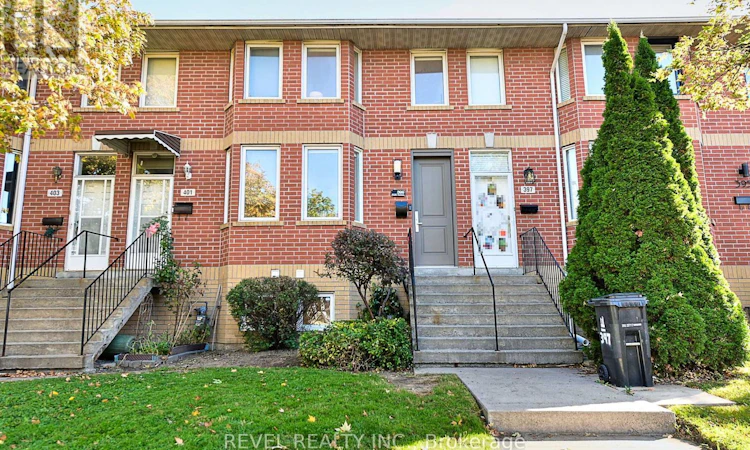 399 Perth Avenue