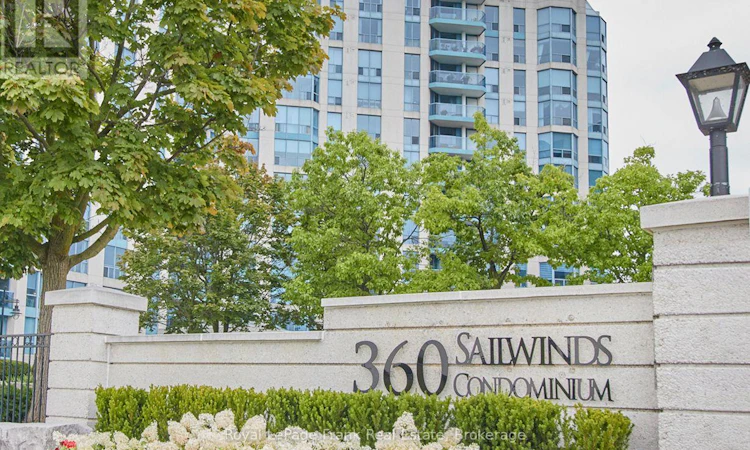 1103-360 Watson Street W