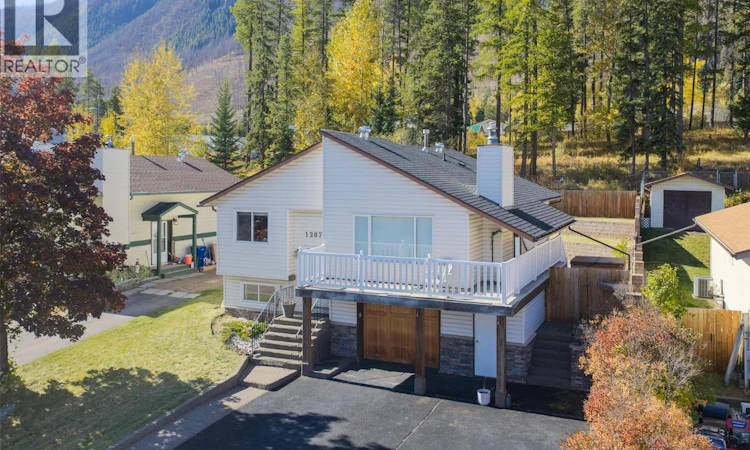 1207 Pinyon Road