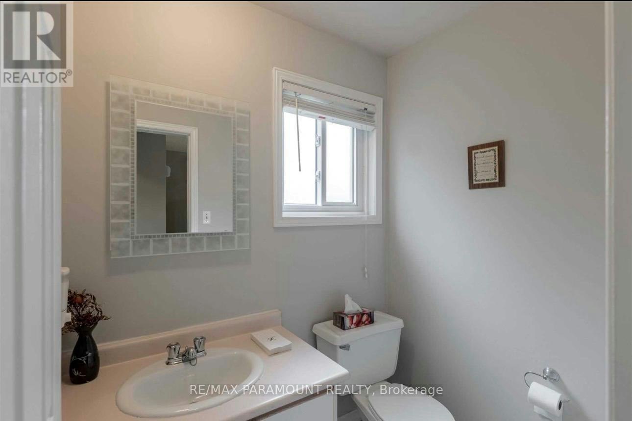 26 Ural Circle, Brampton, ON, L6R 1H3 - 11