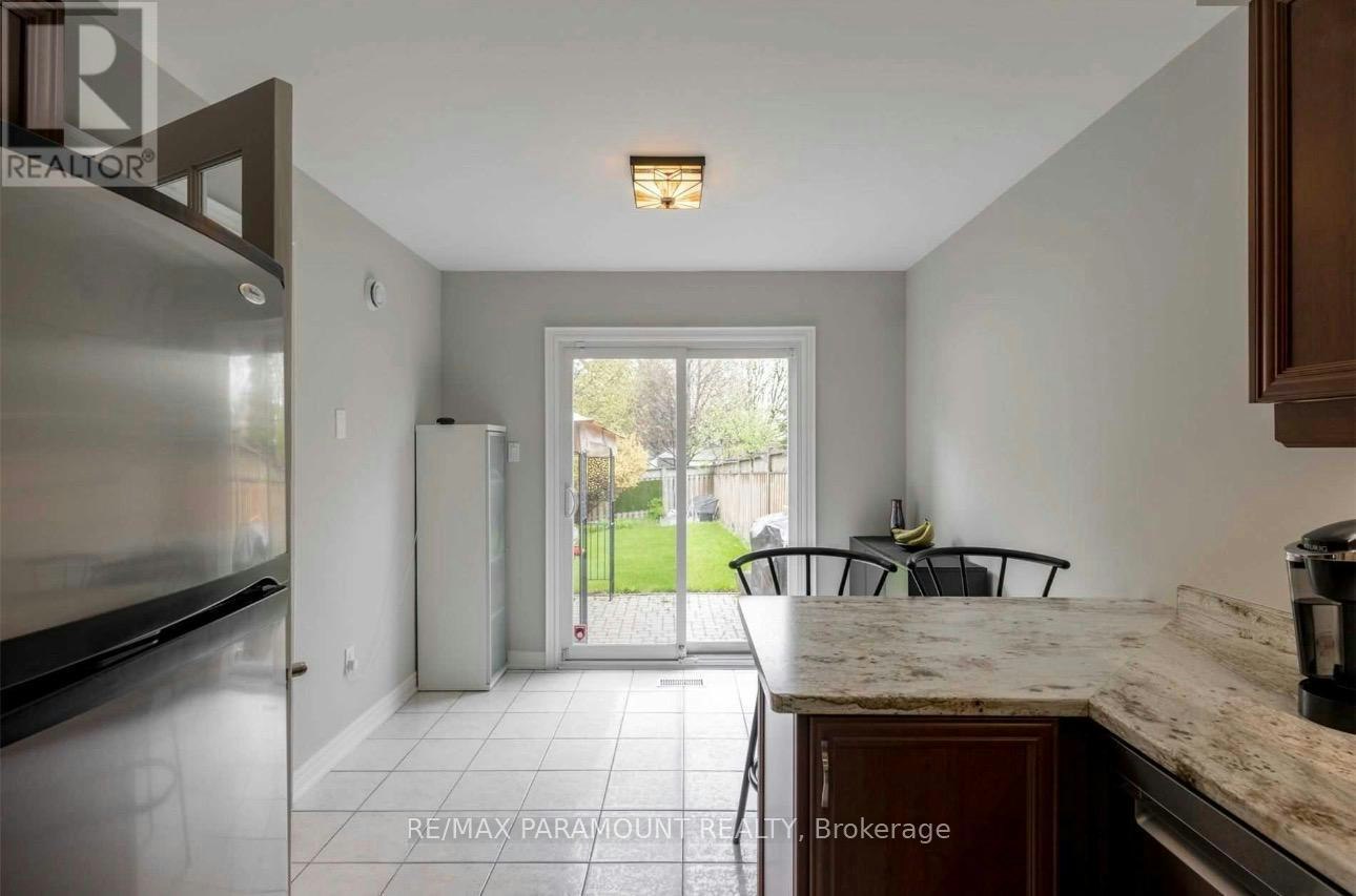 26 Ural Circle, Brampton, ON, L6R 1H3 - 5