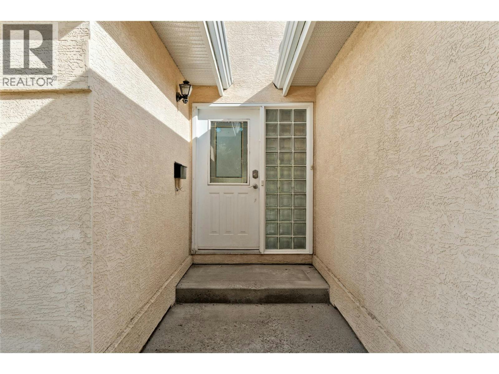803-15 Hudson's Bay Trail, Kamloops, BC, V2C 6S6 - 60