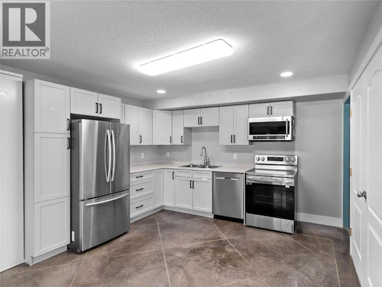 803-15 Hudson's Bay Trail, Kamloops, BC, V2C 6S6 - 33